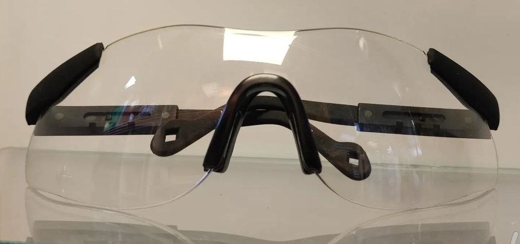 ‌عینک ایمنی شیشه شفاف برند AoSafety (آ اُ سِیفتی) مدل V9